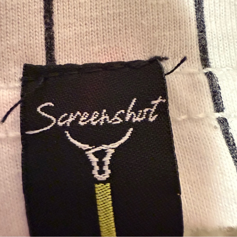 Screenshot Pinstripe Baseball Fashion T-shirt With Bear Appliqué & Embroidery XL - Picture 5 of 9
